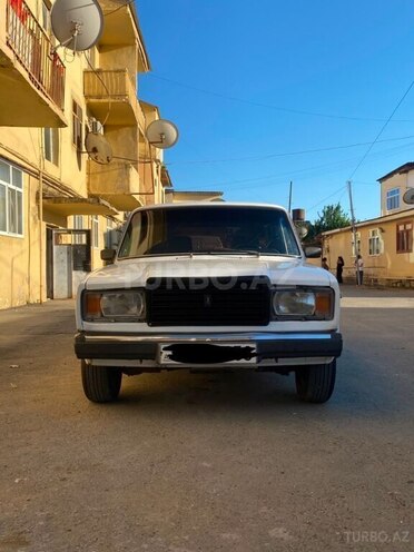 LADA (VAZ) 2107-2