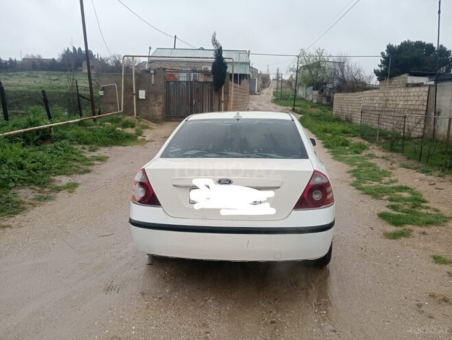 Ford Mondeo-4