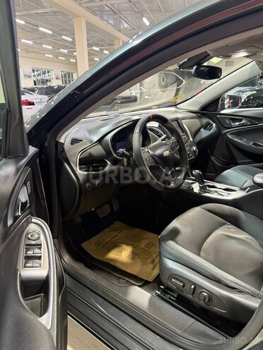 Chevrolet Malibu-9