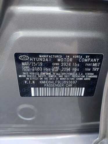 Hyundai Elantra-17