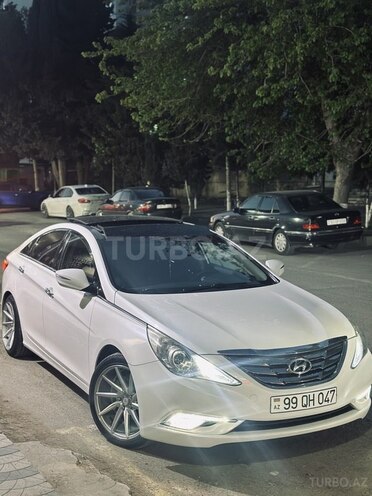 Hyundai Sonata-6