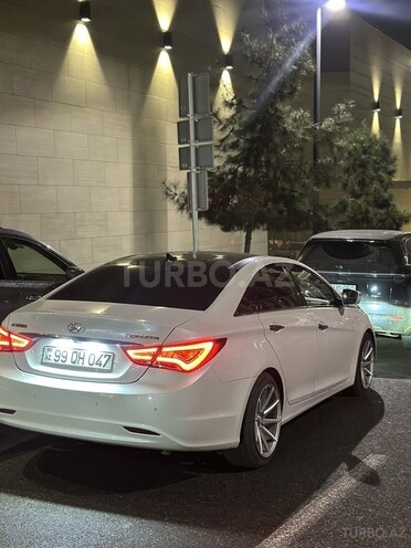 Hyundai Sonata-10