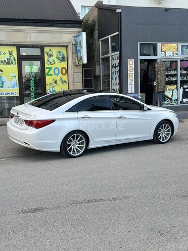 Hyundai Sonata-3