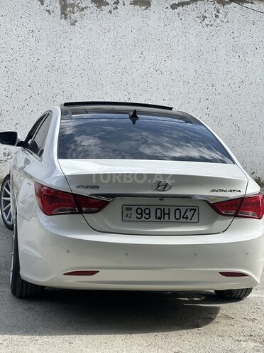 Hyundai Sonata-2