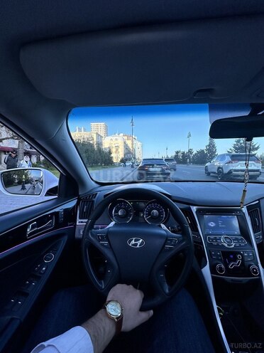 Hyundai Sonata-8