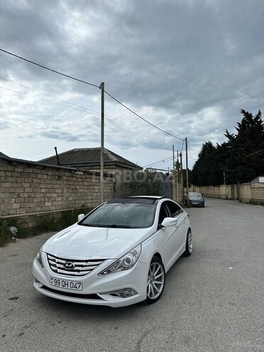 Hyundai Sonata-5