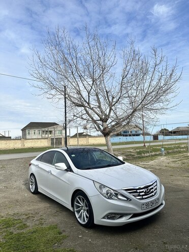 Hyundai Sonata-15