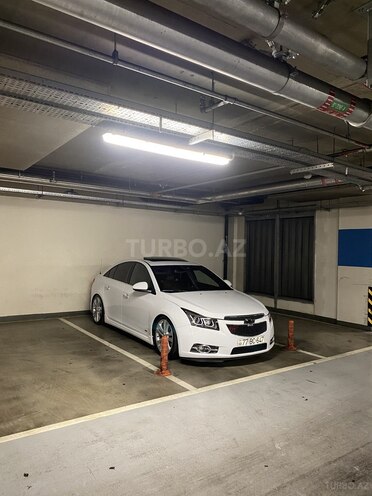 Chevrolet Cruze-12