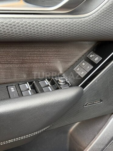 Land Rover RR Velar-13