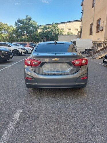 Chevrolet Cruze-9