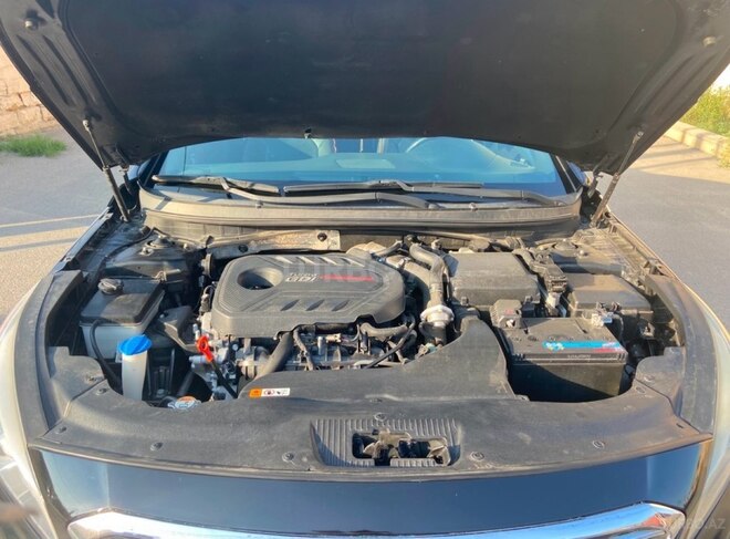 Hyundai Sonata-16