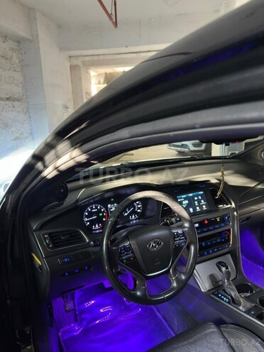 Hyundai Sonata-9