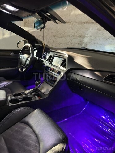 Hyundai Sonata-6