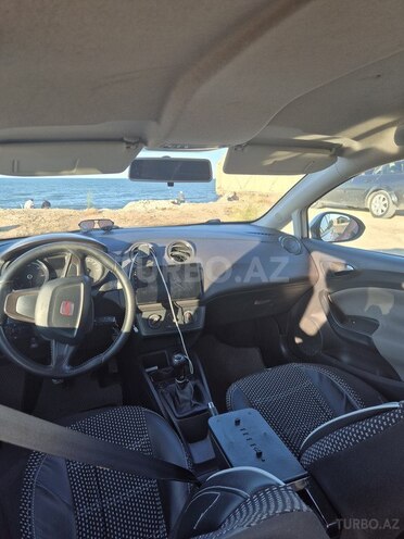 SEAT Ibiza-4