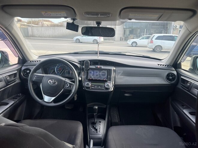 Toyota Corolla Axio-7