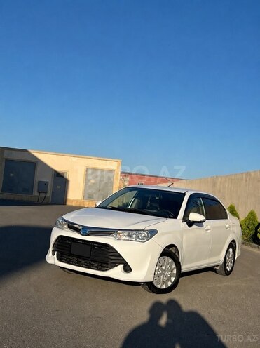 Toyota Corolla Axio-5