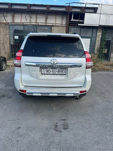 Toyota Land Cruiser Prado-7