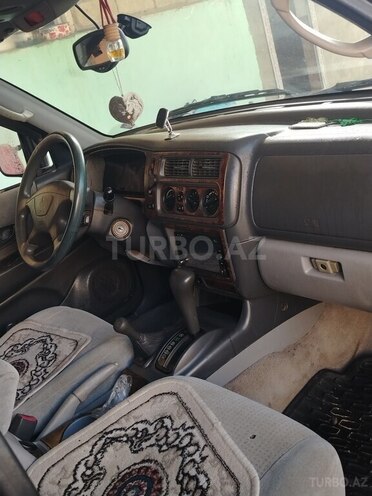 Mitsubishi Montero Sport-5