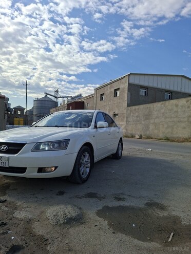 Hyundai Sonata-4