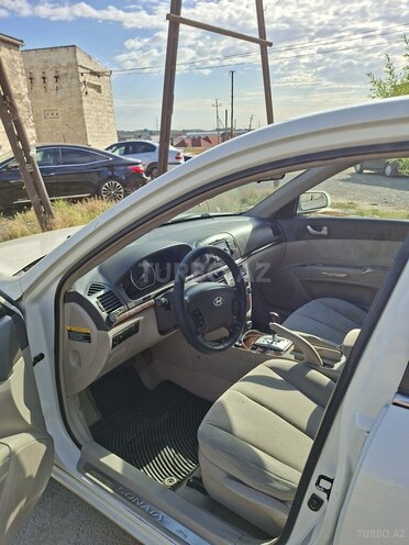 Hyundai Sonata-8