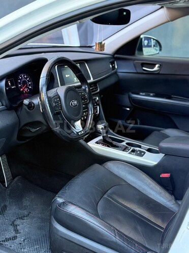 Kia Optima-13