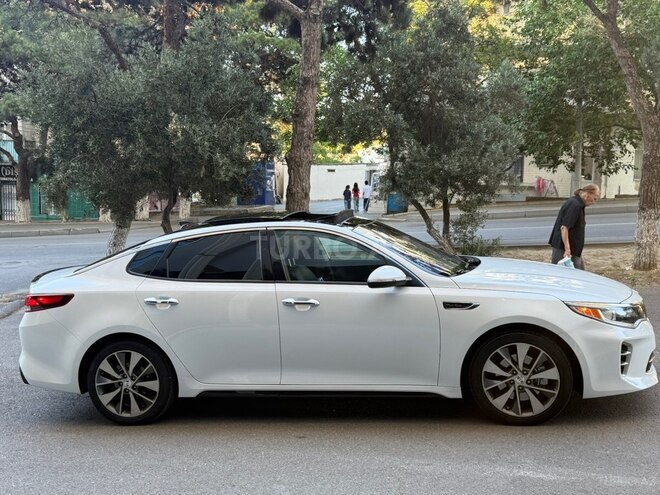 Kia Optima-4