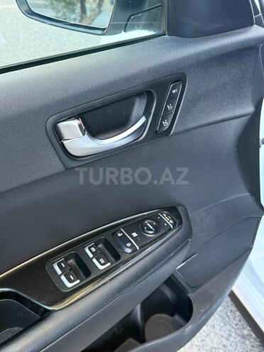 Kia Optima-16