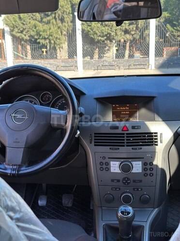 Opel Astra-7