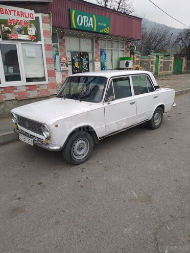LADA (VAZ) 21011-2
