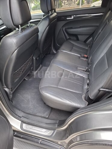 Kia Sorento-9