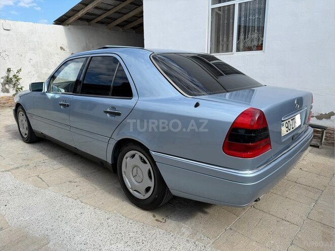 Mercedes C 180-4