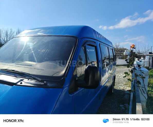Ford Transit-2