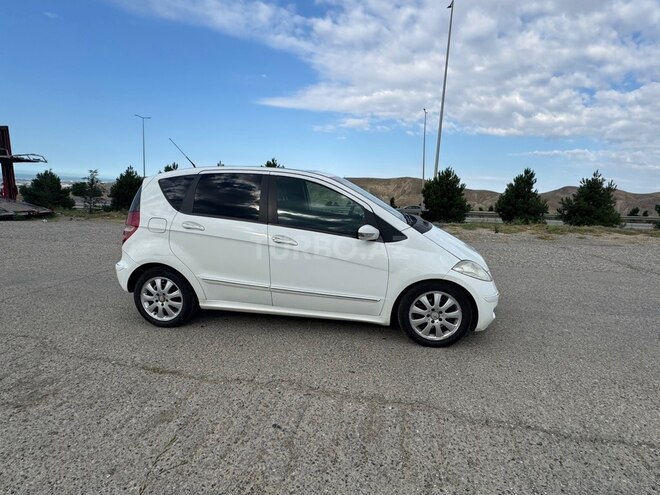 Mercedes A 200-4