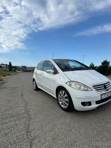 Mercedes A 200-2