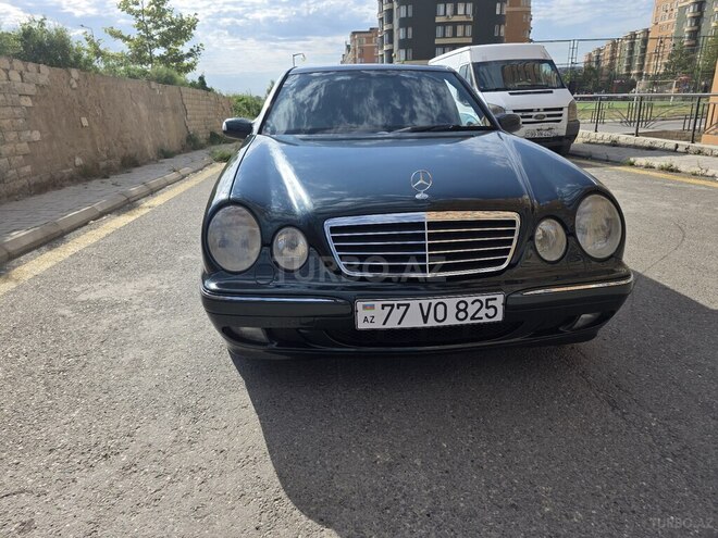 Mercedes E 240-1