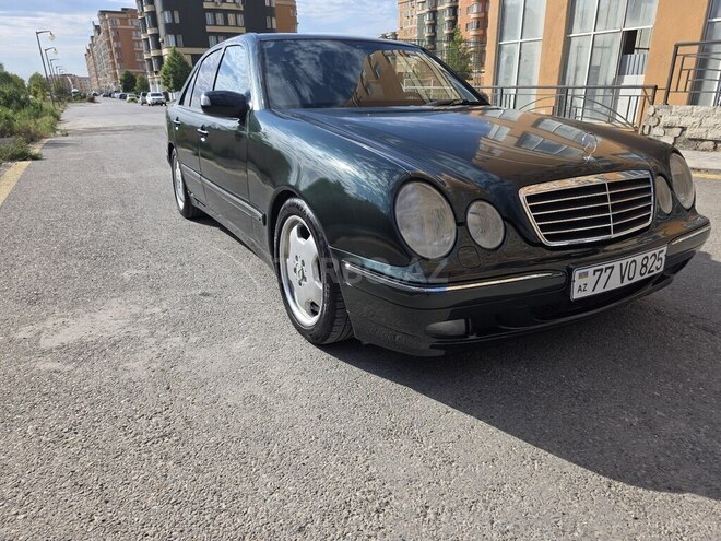 Mercedes E 240-2