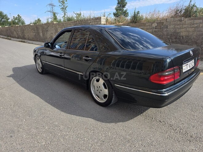 Mercedes E 240-7