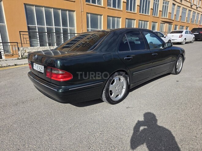 Mercedes E 240-6