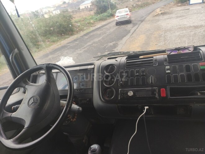 Mercedes Atego 1528-4