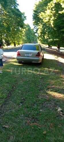 Mercedes C 200-9