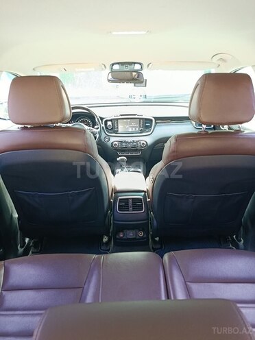 Kia Sorento-19