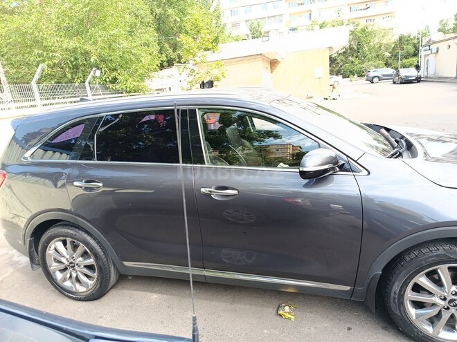 Kia Sorento-14