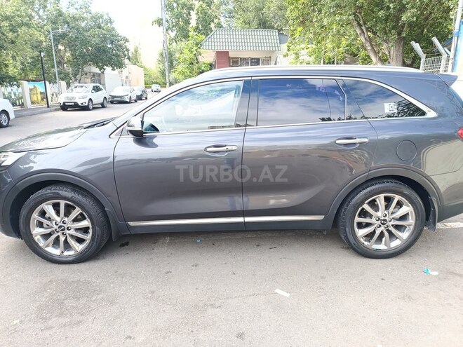 Kia Sorento-9