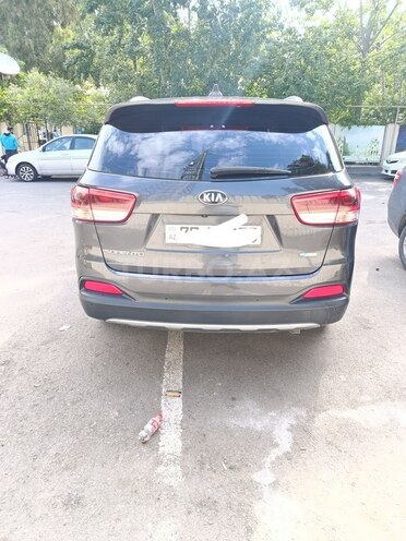 Kia Sorento-11