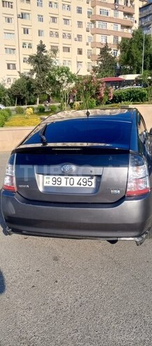 Toyota Prius-4