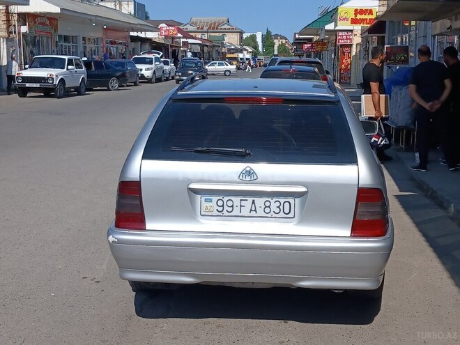 Mercedes C 200-4