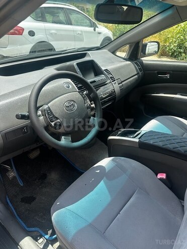 Toyota Prius-6