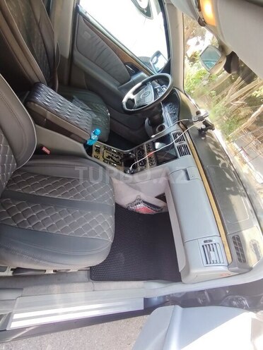 Mercedes E 240-4