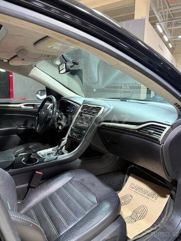 Ford Fusion (North America)-16