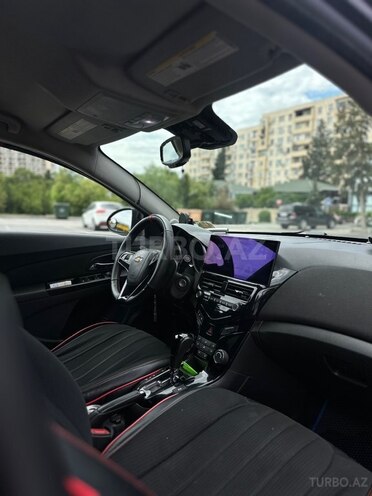 Chevrolet Cruze-16